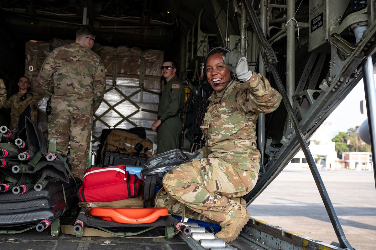 Missouri_NG's tweet image. Airmen from the @139AW recently completed support of CENTAM GUARDIAN 2025—hosted by @Southcom & Guatemala’s Ministry of Defense.
✅ Delivered 13K+ lbs of ammo, 5K lbs of food
✅ Supported Navy Special Boat Team 22
✅ Enabled medevac training across 3 nations
#MoGuard