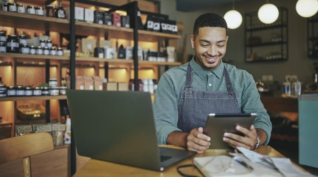 With limited time and resources to devote to technology, it’s easy for busy entrepreneurs to make technology errors that can have devastating effects.

We explore four common pitfalls and how to avoid them in today's article, sponsored by <a href="/Lenovo/">Lenovo</a>. 

👉score.org/resource/artic…