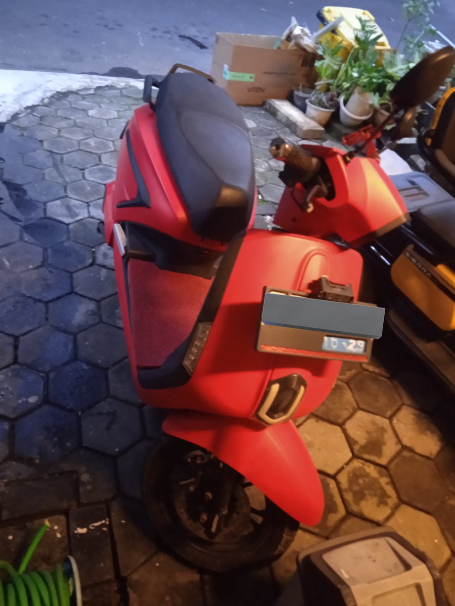 terpaksanikah's tweet photo. 4sale 
𝙈𝙤𝙩𝙤𝙧 𝙡𝙞𝙨𝙩𝙧𝙞𝙠

minus batre nya aja? 
Plat DK 
Lokasi cibubur 
#zonauang 
#second 
#molis https://t.co/mAkqBeetrk