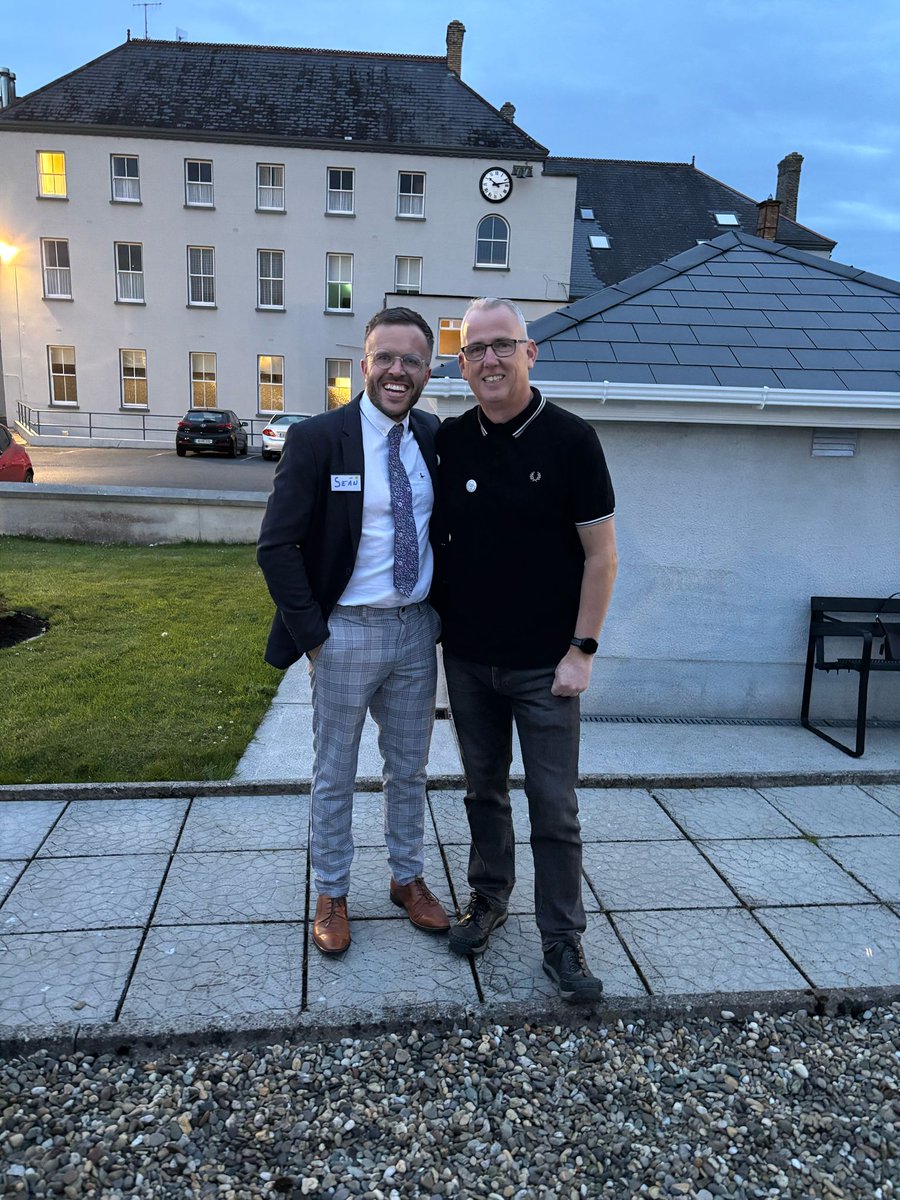 Robert Norton (@meithealkandle) on Twitter photo 