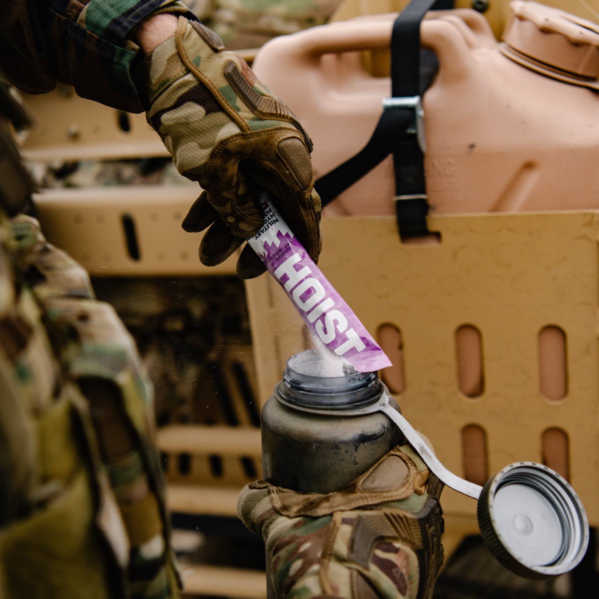 drinkhoist's tweet image. We don’t call it Military Hydration Powder because it sounds tough.

We call it that because it is.

Formulated for the U.S. Military.

HOIST fuels those who never back down. 

No excuses. No shortcuts. Just results. 

#MilitaryHydration #HOIST #DrinkHOIST #Hydrate #NoExcuses
