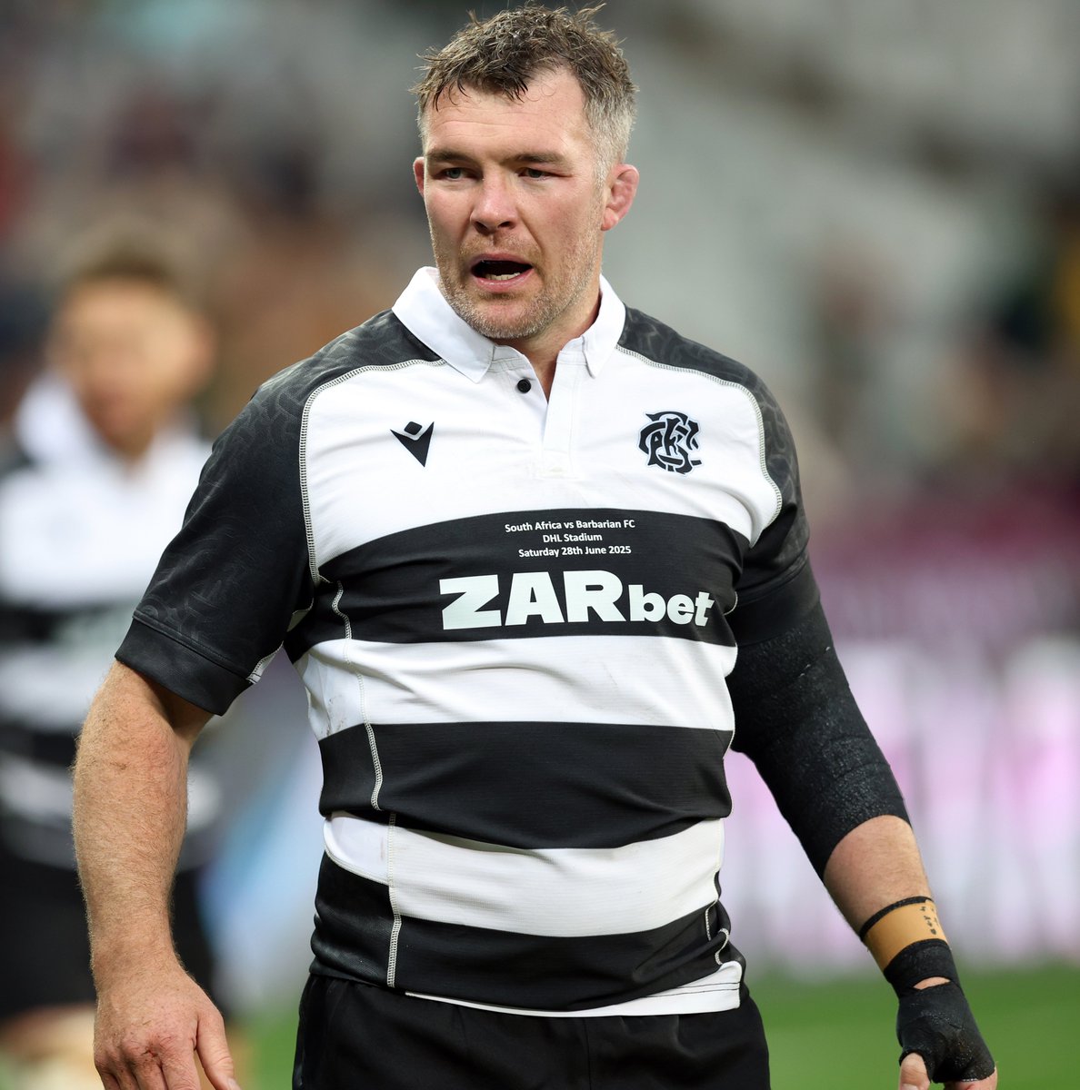 Munster Rugby (@munsterrugby) on Twitter photo For the final time🫡
Captaining the Babaas in the legendary black & white strip 😮💨
A final appearance for Peter O'Mahony on Saturday as the Barbarians took on the Springboks 🇿🇦
#SUAF 🔴 | <a href="/Barbarian_FC/">Barbarian FC</a> For the final time🫡
Captaining the Babaas in the legendary black & white strip 😮💨
A final appearance for Peter O'Mahony on Saturday as the Barbarians took on the Springboks 🇿🇦
#SUAF 🔴 | <a href="/Barbarian_FC/">Barbarian FC</a>
