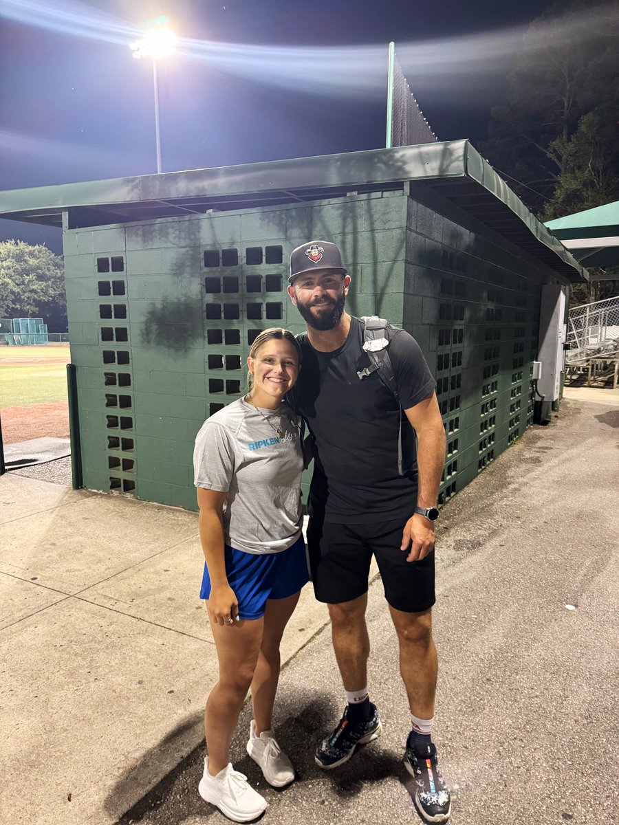 TommieSoftball's tweet photo. Champs off the Field: Ruby’s summer internship 

Our starting second baseman, Ruby Moore, is a baseball operations intern for Ripken Baseball in Myrtle Beach! 

Yes, that is Cy Young Award winner Jake Arrieta🤩

#RollToms https://t.co/QTCrNu2rSH
