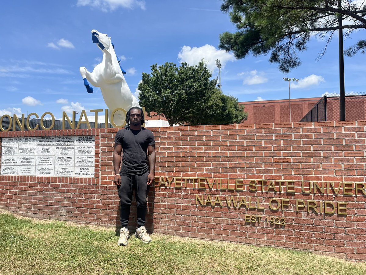 “COACHSYRUP🥞” Coach Darrian CarmichEAL (@coachcarmicheal) on Twitter photo CARDINALS SPOTTED‼️
#JonesboroU🧬
📍 FAYETTEVILLE STATE
2026 RB Lucious Murray
<a href="/lucious_murray/">Lucious Murray</a> | hudl.com/v/2PD242
<a href="/Fsubroncos_fb/">Fayetteville State Football</a> <a href="/CoachT_Howard/">Thomas Howard</a> CARDINALS SPOTTED‼️
#JonesboroU🧬
📍 FAYETTEVILLE STATE
2026 RB Lucious Murray
<a href="/lucious_murray/">Lucious Murray</a> | hudl.com/v/2PD242
<a href="/Fsubroncos_fb/">Fayetteville State Football</a> <a href="/CoachT_Howard/">Thomas Howard</a>