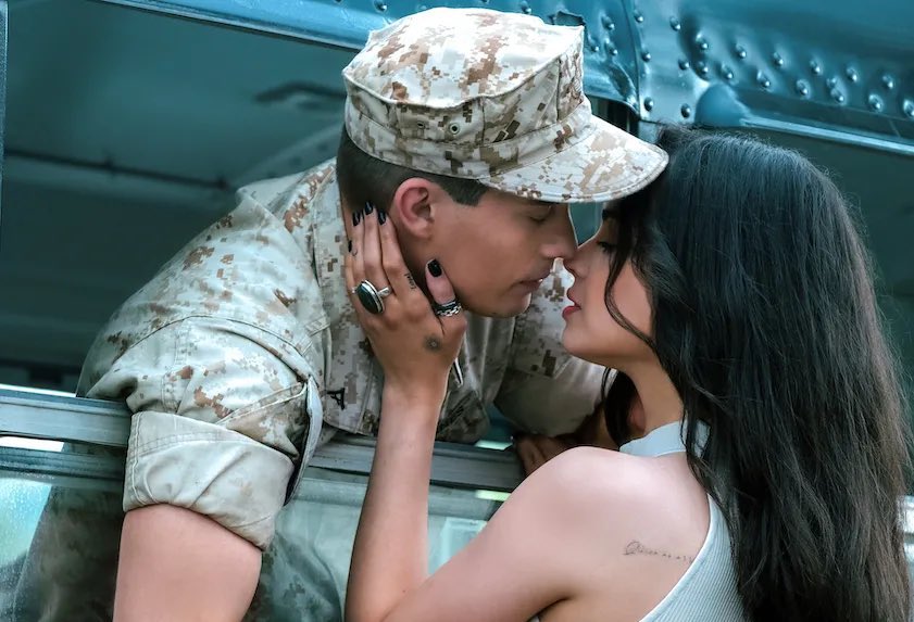 deIenart's tweet image. sofia carson you’re netflix’s it girl !!