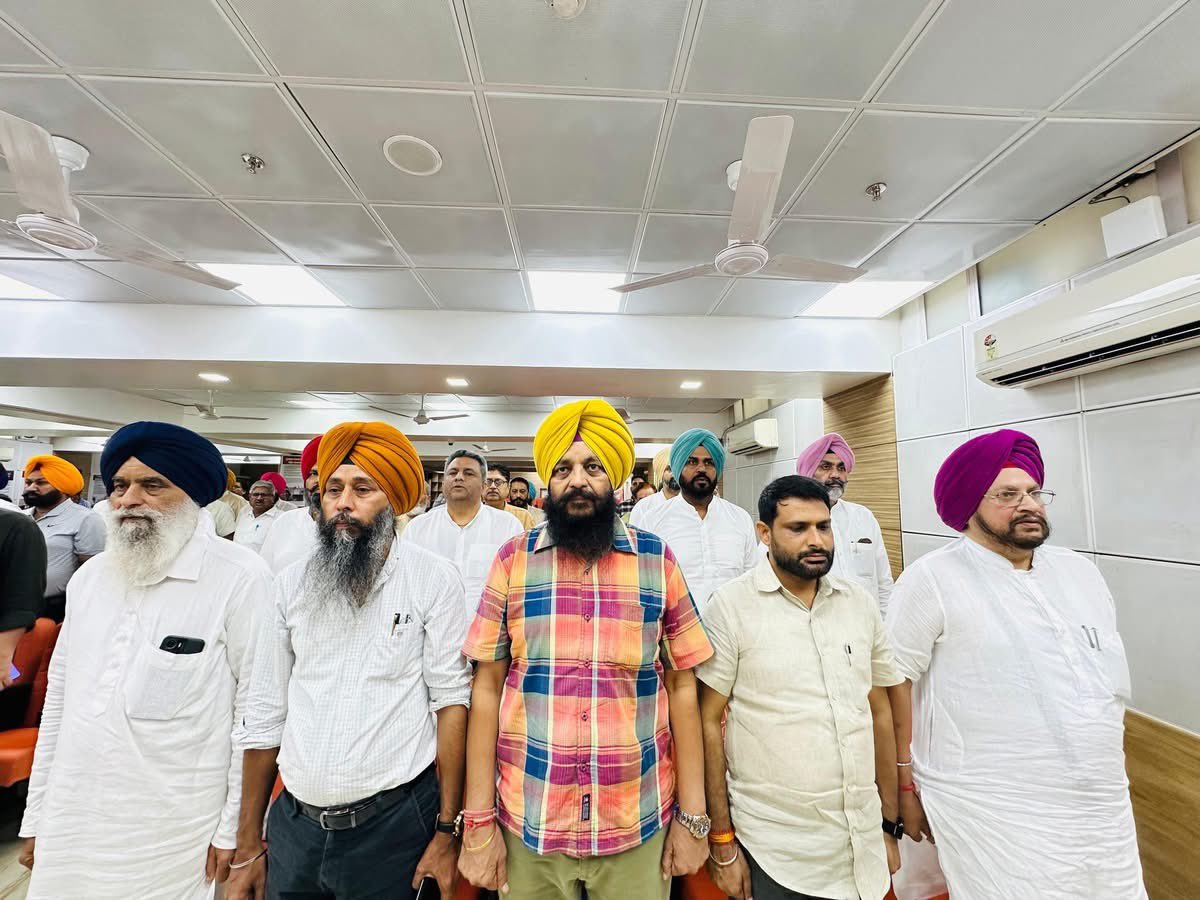 BJP Punjab held an organizational meeting of state team, district presidents, district in-charges, and co-incharges. During the meeting, there was a detailed discussion on strengthening the organization and strategic planning.
<a href="/BJP4India/">BJP</a>