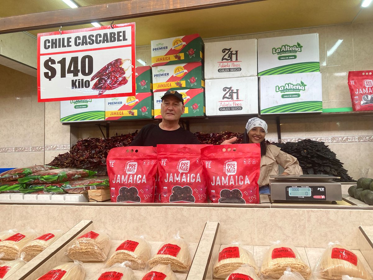 📍<a href="/ConsulMexBro/">ConsulMexBRO</a> 🇲🇽 congratulates <a href="/USCGMatamoros/">US ConGen Matamoros</a>  and the General Consul, #BriannaPowers 🇺🇸 for promoting the wonderful Food Market #MercadoTreviño and the Handicrafts Market #JuarezMatamoros 🙌✨

We will miss her and will continue her legacy 💕🍀🇲🇽🤝🇺🇸