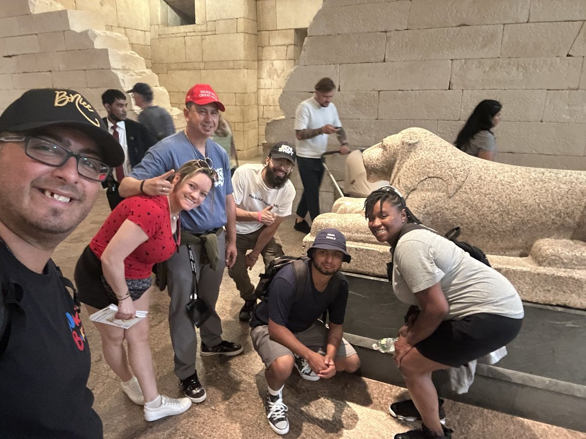 Digijointz (@digijointz) on Twitter photo Digis at Museum looking at 1/1s
<a href="/MoonQueenZie/">ᙢøøη𝖰ʉєєη 🌙👑</a> <a href="/AsiNaci2/">| Asi_Naci | TextRP</a> <a href="/beniswiftdj/">BeSwift</a> <a href="/odincoinsol/">ODIN</a>
<a href="/metmuseum/">The Metropolitan Museum of Art</a> Digis at Museum looking at 1/1s
<a href="/MoonQueenZie/">ᙢøøη𝖰ʉєєη 🌙👑</a> <a href="/AsiNaci2/">| Asi_Naci | TextRP</a> <a href="/beniswiftdj/">BeSwift</a> <a href="/odincoinsol/">ODIN</a>
<a href="/metmuseum/">The Metropolitan Museum of Art</a>