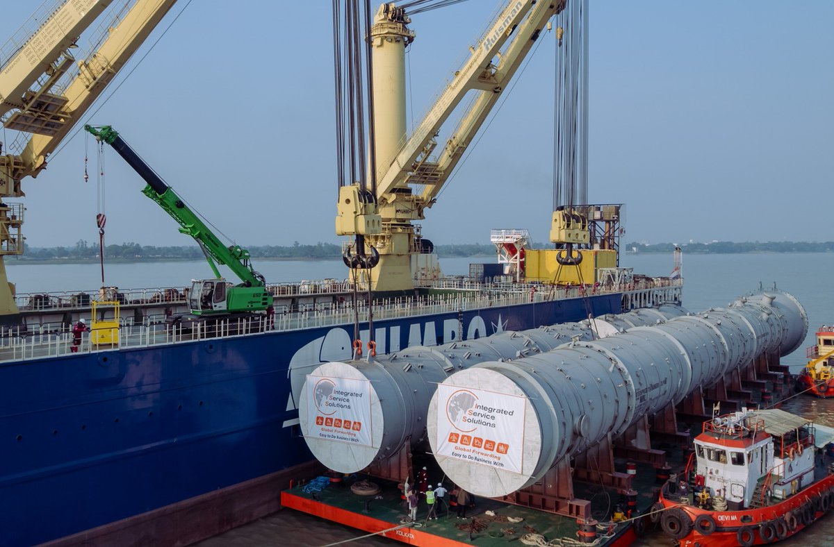 CargoRachel's tweet photo. ISS-GF India share a recent OOG delivery for a refinery expansion project.

https://t.co/DMq1Qm58rf

#cargoconnections #freightforwarding #freightforwarder #cargo #freight #logistics #ISSGF #India #shipment #shipping #trucking #haulage #projectcargo #OOG #chartering #heavylift https://t.co/STA4i0BoA5