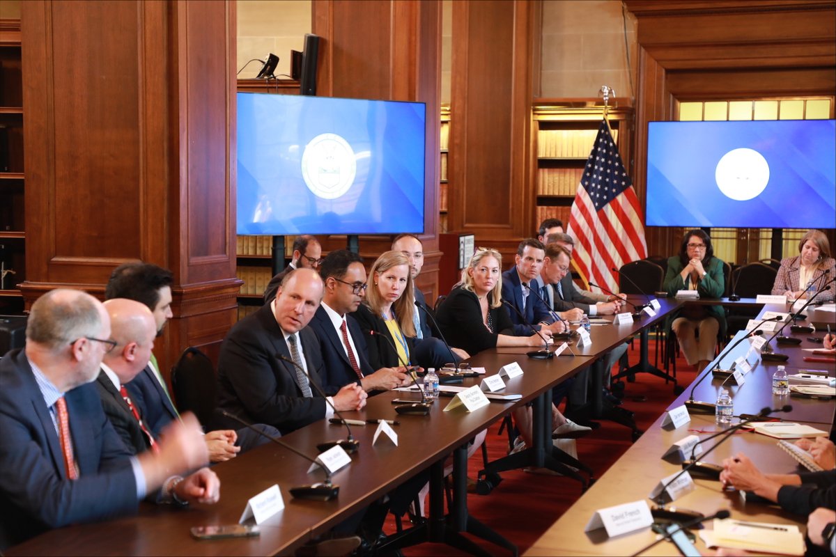 Paul Dabbar (@pdabbar) on Twitter photo Great conversation last week with leaders from America’s top trade associations at <a href="/CommerceGov/">U.S. Commerce Dept.</a>. Appreciate their insights as we work together to strengthen U.S. industry, grow the economy, and ensure American businesses lead globally. Great conversation last week with leaders from America’s top trade associations at <a href="/CommerceGov/">U.S. Commerce Dept.</a>. Appreciate their insights as we work together to strengthen U.S. industry, grow the economy, and ensure American businesses lead globally.