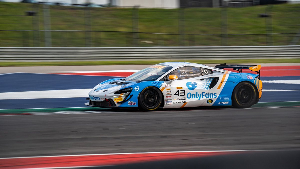 P1Groupe's tweet image. The race track is Calling! 📞 🏎️💨4️⃣3️⃣

@onlyfans 4️⃣3️⃣ will be back in action soon @VIRNow July 18-20th! 

#onlyfans #onlyfansracing #motorsports #racing #omsrace #mclaren #mclarenorlando #mclarencustomerracing 
#gt4 #p1groupe