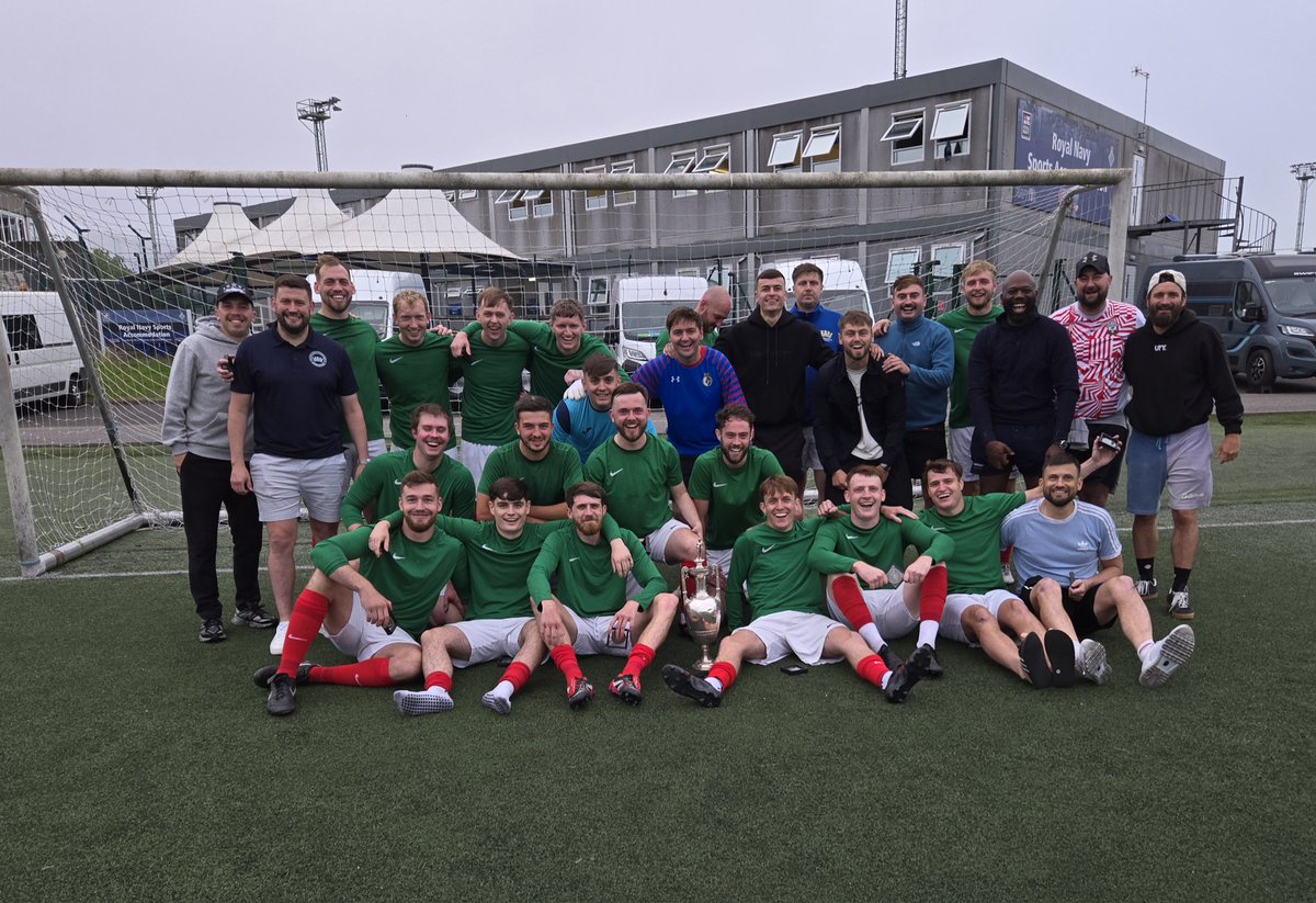 HMSQNLZ's tweet image. A massive congratulations to our football team, who became the first team from a ship to win the United Service Football League since HMS Victory in 1943 👏🏆⚽️
We go again this week, with QNLZ already having made the Men's Navy Cup Final and now seeking a historic double!