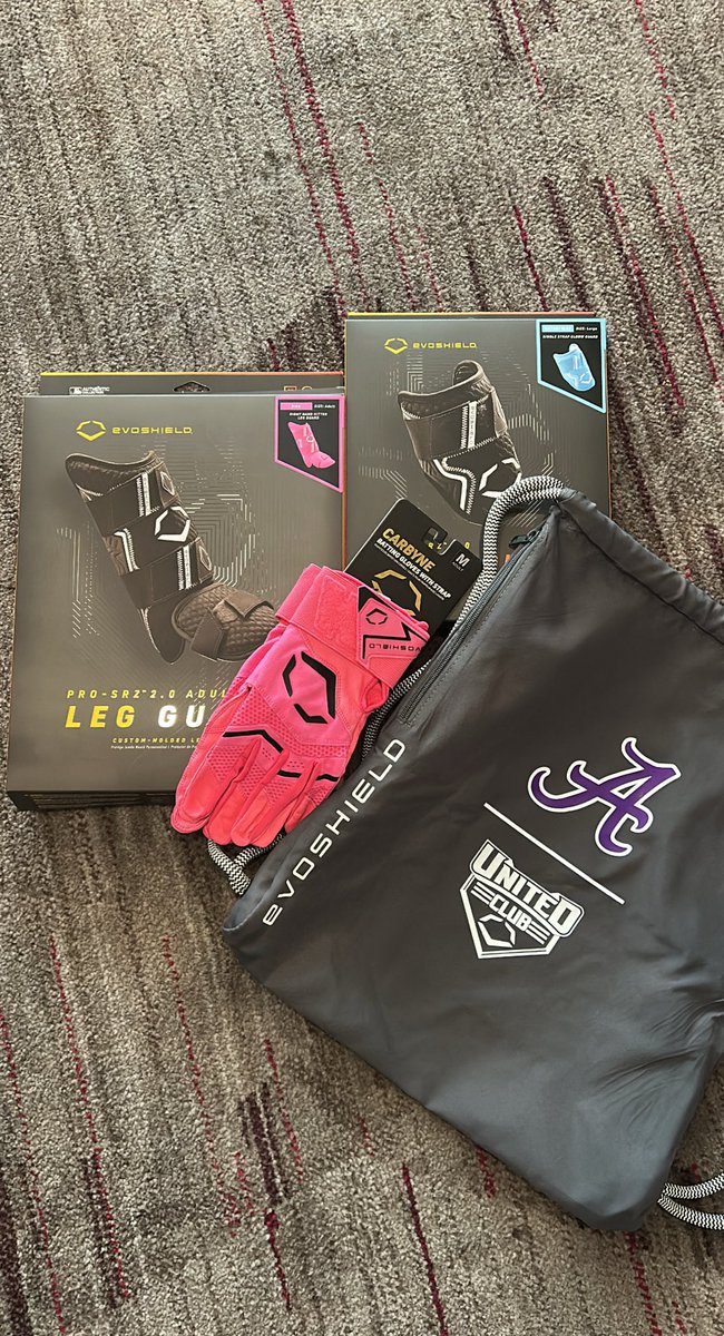 Thank you so much <a href="/EvoShield/">EvoShield</a> for the new gear!! 
<a href="/Aces_SoftballKC/">Aces Softball</a>