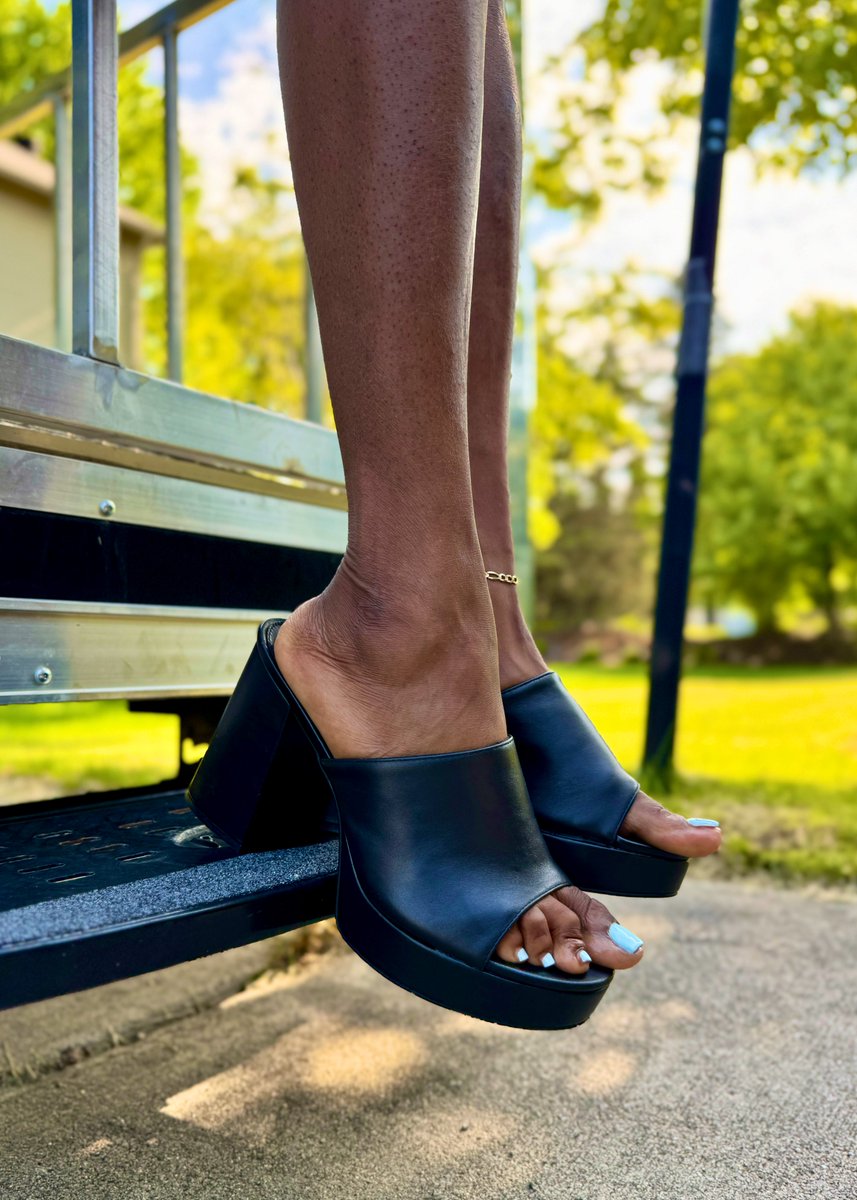 Ebony Elevens (@ebonyelevens) on Twitter photo 