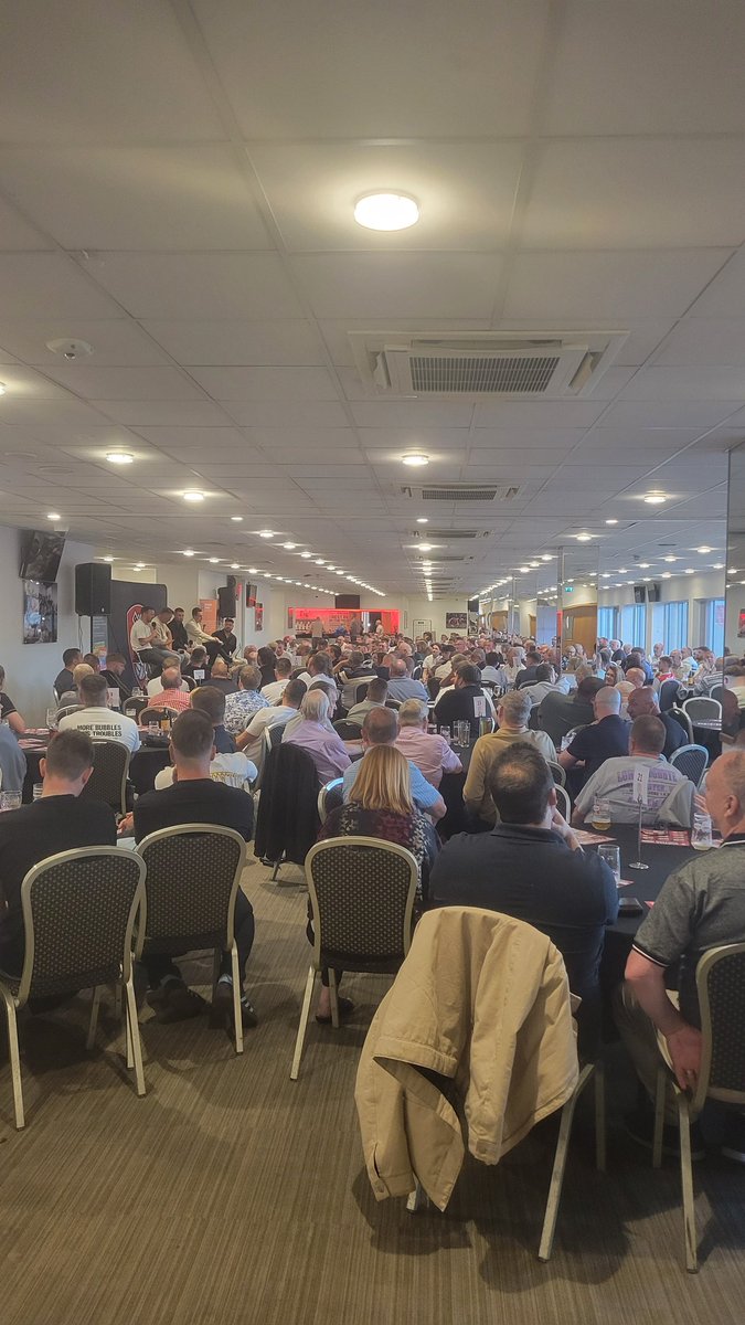 RotherHosp's tweet photo. ❤️ Huge thanks to Kev Johnson & the amazing #RUFC family for another unforgettable Legends Night!
Talks from the players, raffles, a silent auction & the brilliant ‘Brecks or Kecks’ 😂
Together, you raised £10,000. Thank you! ⚽
#RotherGood #LivingLifesWishes https://t.co/JW7aS94C1U