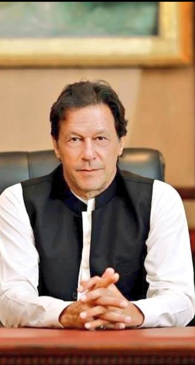 NaeemPanjuthaa's tweet photo. باقی تو ٹھیک ہے لیکن جناب اس تصویر کو پروگرام سے کیوں کاٹا گیا ؟ میں نے یہ کہا تھا کہ لوگوں نے ووٹ عمران خان کو دیا اس تصویر پر لوگوں کو ووٹ ملا ،لیکن یہ حصہ کاٹ دیا گیا . https://t.co/tFwSMTxuXc