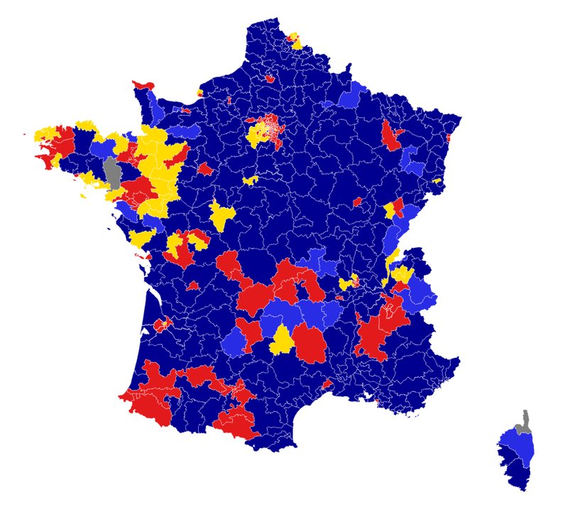 Clement_Vhn's tweet photo. Il y a un an, les Français plaçaient le @RNational_off et ses alliés largement en tête du 1er tour des législatives.

Leur confiance et leur soutien nous obligent à ne rien céder pour l’emporter demain et rendre à nos compatriotes leur pays et leur argent. 🇫🇷 https://t.co/u3R3vTASAi
