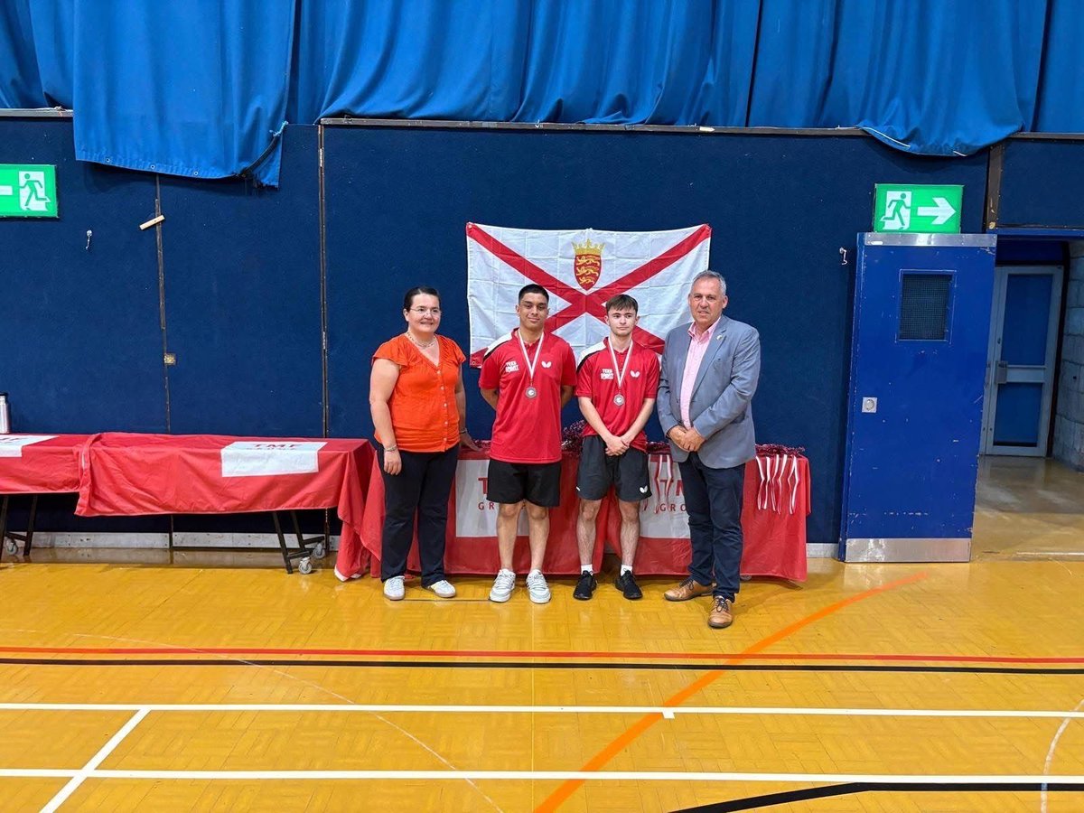 𝗚𝗼 𝗚𝗿𝗲𝗲𝗻𝗵𝗼𝘂𝗴𝗵 🥈 🥉 

A successful weekend for Zac in the home nations school event in Jersey!

Silver in the team event &amp; Bronze in the singles!