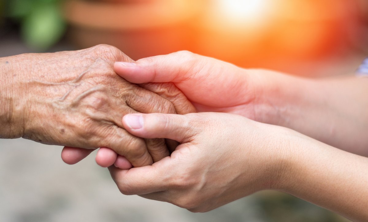 There are steps you can take to reduce your risk of #ElderAbuse:
▪️Stay connected &gt;&gt; isolation is one of the biggest risk factors for elder abuse
▪️Be informed &gt;&gt; understand your financial rights and keep important documents safe
▪️Ask for help
ow.ly/Ulyi50WbHRV