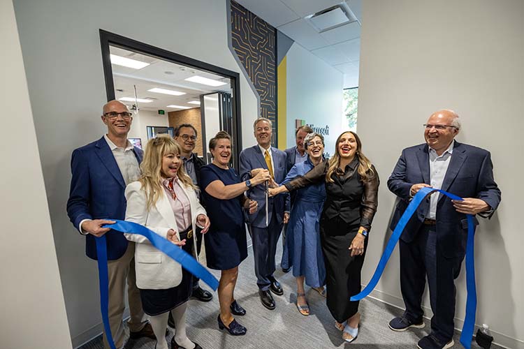 UWMAlumni's tweet image. Last week saw the opening of the Microsoft AI Co-Innovation Lab in the UWM Connected Systems Institute. It will help businesses advance their competitive edge through AI and play a vital role in workforce development.

Learn how the lab workshere:
bit.ly/4lAY8er