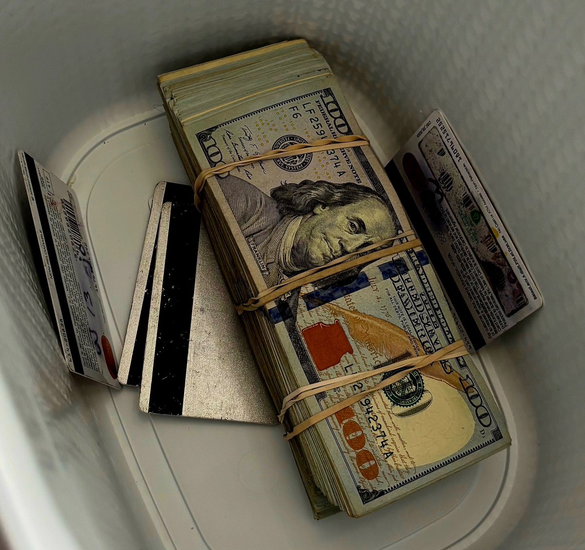 WiltonSimpson's tweet image. Following a coordinated investigation led by our Agricultural Law Enforcement team, I’m proud to announce the successful takedown of a major criminal operation involving payment card fraud and fuel theft. The investigation began when U.S. Customs and Border Protection intercepted…