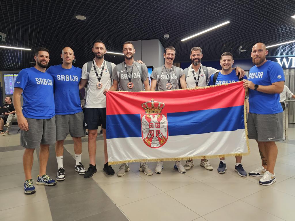 За нас — увек шампиони. ❤️

За кога? ЗА СРБИЈУ‼️❤️🇷🇸