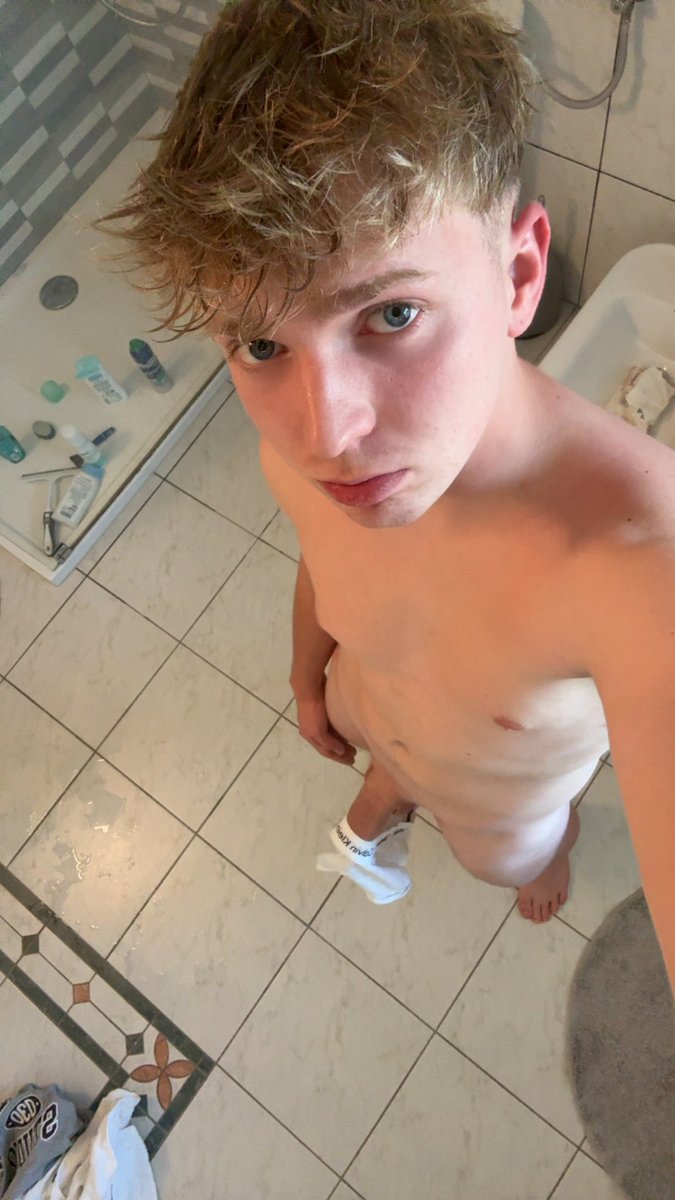 Blondi β’ -50% Discount πβοΈ (@timitwinkyy) on Twitter photo Chudai π Chudai π