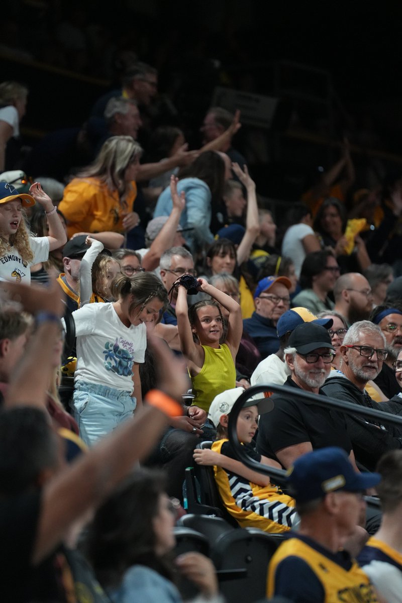 Holy🤯
Fans you brought the VIBES last night🔥
We can't wait to run it back tomorrow.🇨🇦