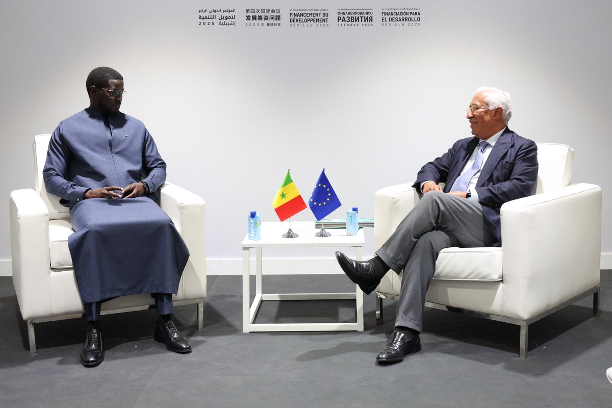 António Costa (@eucopresident) on Twitter photo Lors de ma rencontre avec le président <a href="/PR_Diomaye/">Bassirou Diomaye Faye</a> à Séville , j’ai réaffirmé que l’UE est prête à intensifier notre partenariat dans plusieurs domaines d’intérêt commun.
Le Sénégal joue un rôle essentiel face aux défis régionaux en Afrique de l’Ouest, et j’ai salué notamment Lors de ma rencontre avec le président <a href="/PR_Diomaye/">Bassirou Diomaye Faye</a> à Séville , j’ai réaffirmé que l’UE est prête à intensifier notre partenariat dans plusieurs domaines d’intérêt commun.
Le Sénégal joue un rôle essentiel face aux défis régionaux en Afrique de l’Ouest, et j’ai salué notamment