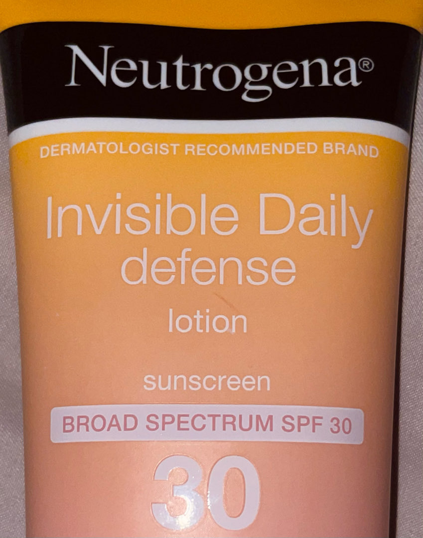 RoxanneCernusca's tweet photo. Hey! I just did a review about Neutrogena Invisible Daily Defense Lotion - Fragrance-Free on Home Tester Club writing my honest opinion about it and I'm sharing with you! Check out for Home Tester Club on Instagram and join me to receive free products! https://t.co/tFMrvRiE4t https://t.co/5VuEEyRaWz