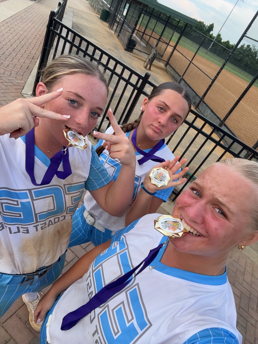 Fun in the Sun Champs!! After battling a few injury’s and the blazing sun. Pulled through the weekend 6-0! Healing up this weekend back at it @ Wilmington the following week☀️🥎