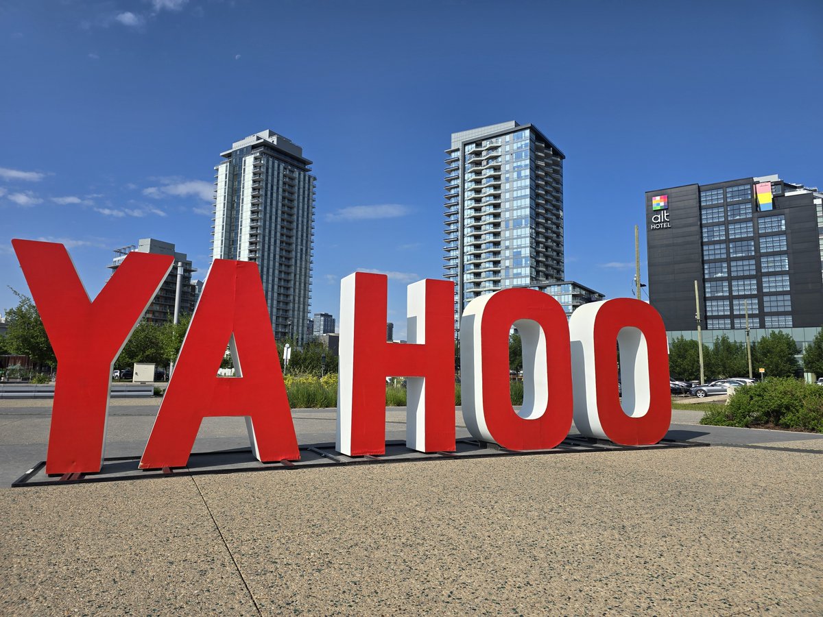 F&D Scene Changes (@fdscenechanges) on Twitter photo The countdown is on for the <a href="/calgarystampede/">Calgary Stampede</a>
How many YAHOO signs have you seen pop up around the city this year?
@cb_advertising The countdown is on for the <a href="/calgarystampede/">Calgary Stampede</a>
How many YAHOO signs have you seen pop up around the city this year?
@cb_advertising