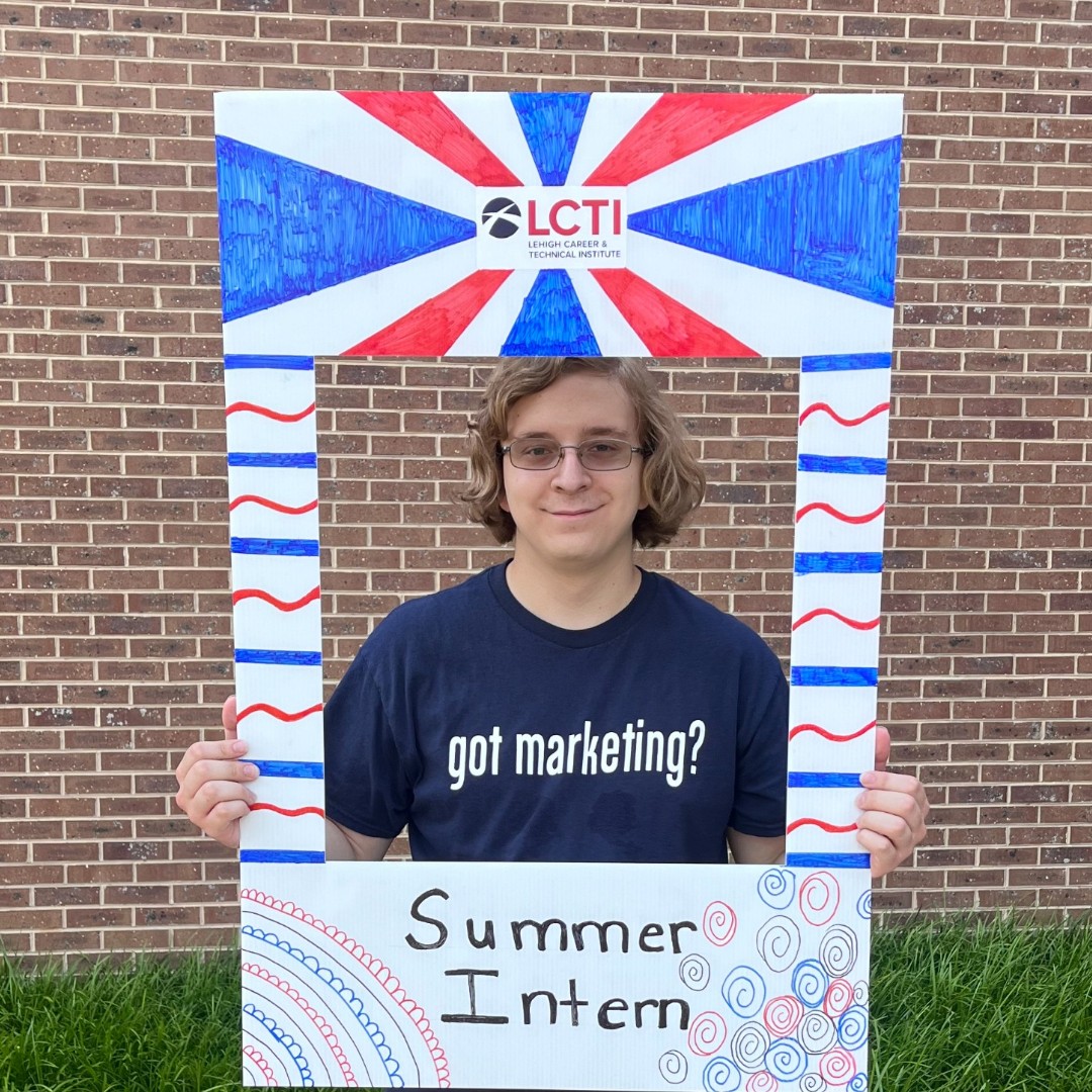 LehighCTI's tweet photo. Jacob Walter is one of LCTI's 18 summer interns. He’s helping out with material handling on campus. The 18-year-old is a 2025 graduate of Emmaus HS and a Supply Chain Management program alumnus. We appreciate you, Jacob! 💙 This is how we inquire. #weinquire #opportunityahead https://t.co/9QqWSynD6y