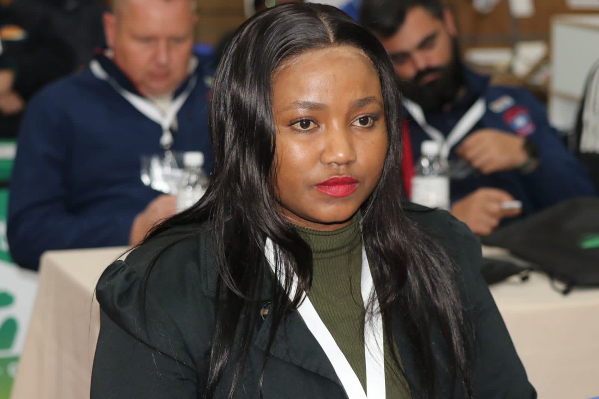 DBE_SA's tweet photo. @Siviwe_G @ReginahMhaule @HubertMweli @ElijahMhlanga @FSDeptEducation @GovernmentZA "South Africa currently has 464 technical high schools nationwide," added Mr Mweli. "These schools play a crucial role in developing a skilled workforce and reducing youth unemployment by offering learners practical and career-oriented education."
#TechnicalSchools
#GovZAUpdates https://t.co/jVQtJHIe6u