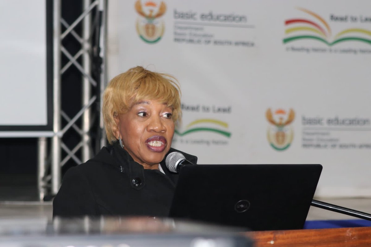 DBE_SA's tweet photo. @Siviwe_G @ReginahMhaule @HubertMweli @ElijahMhlanga @FSDeptEducation @GovernmentZA "South Africa currently has 464 technical high schools nationwide," added Mr Mweli. "These schools play a crucial role in developing a skilled workforce and reducing youth unemployment by offering learners practical and career-oriented education."
#TechnicalSchools
#GovZAUpdates https://t.co/jVQtJHIe6u