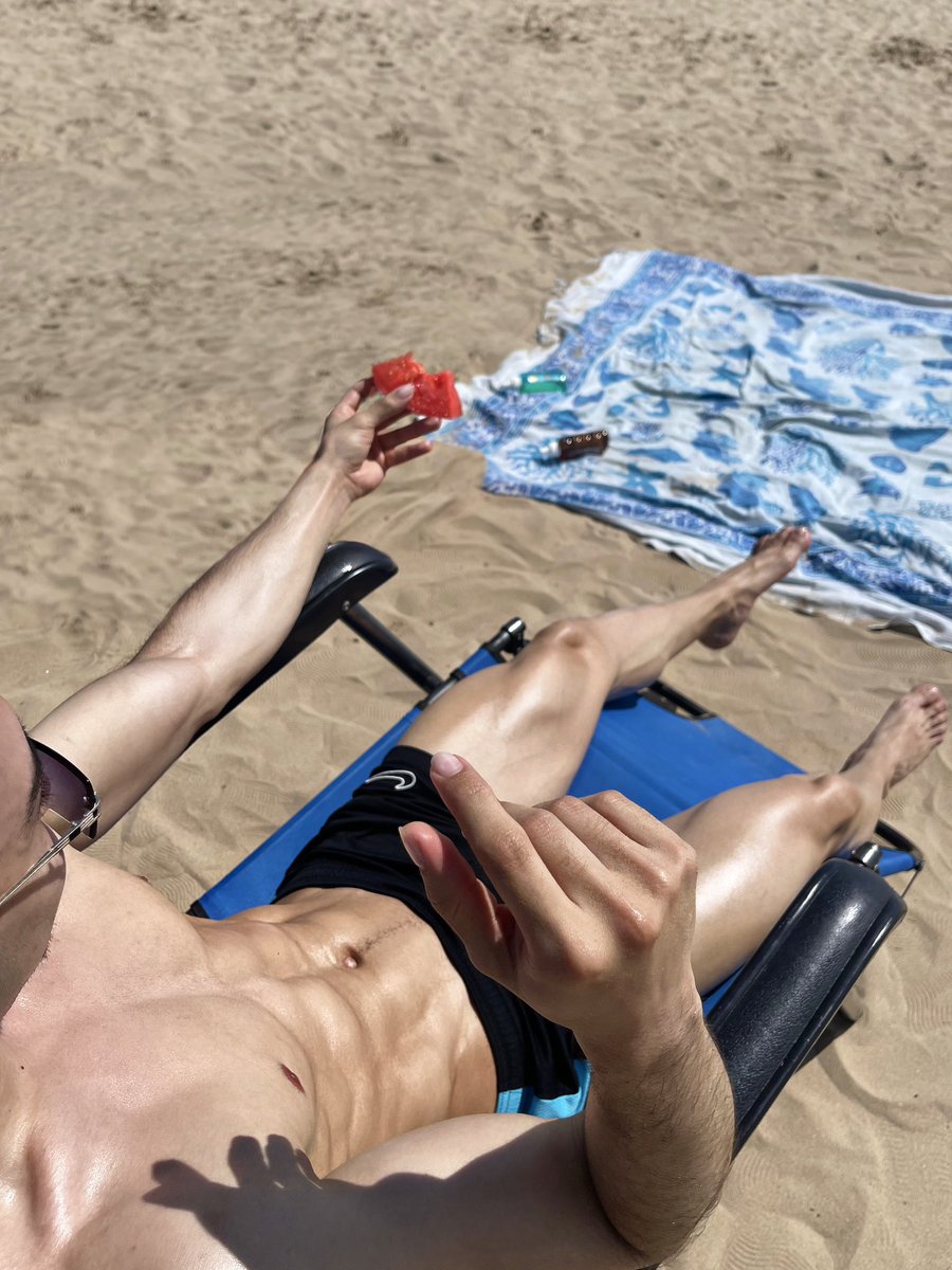 BriamRz's tweet photo. 🍉🏖️ #bodymen https://t.co/Pej1ot8hK7