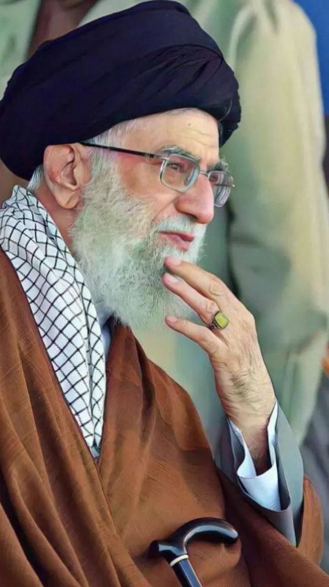 Noor3rr's tweet photo. ما بين النجف وطهران، درب من نور ودماء.. درب لا يعرف الانكسار.
#فداء_السيد_الولي #فداء_المرجعية https://t.co/dSwDh1pjod