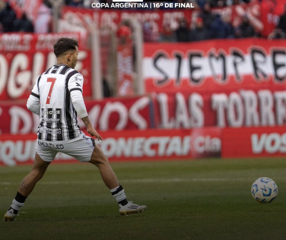 lucasm1819's tweet photo. Muy buen partido ayer por @Copa_Argentina de Brian Andrada.

#Fe #Trabajo #Humildad ⚽️#LoUnicoImposibleEsAquelloQueNoIntentas https://t.co/hJSYaJIrgV