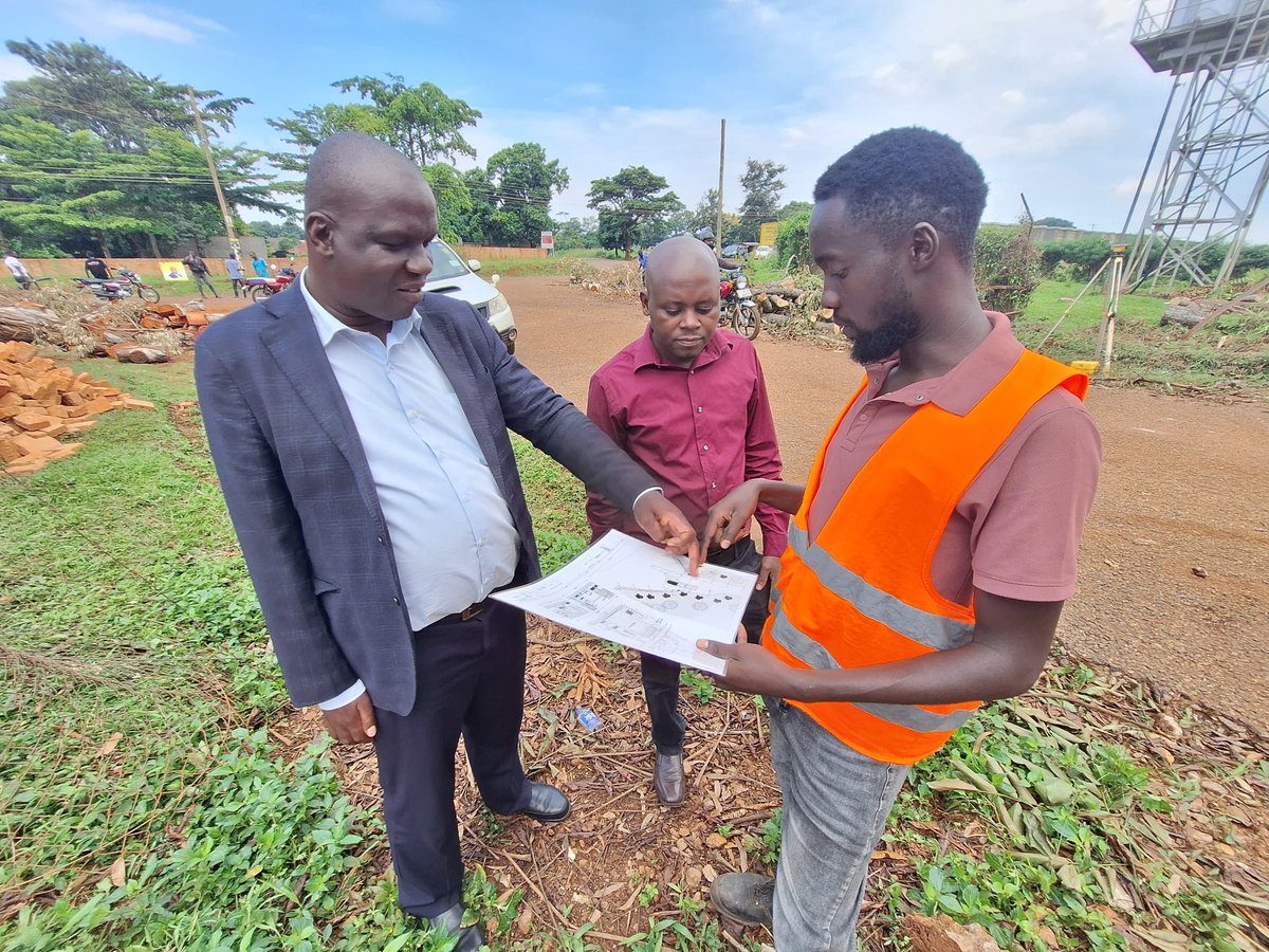 Please receive today's photos showing the progress of Phase One of our gate project

Ground breaking.