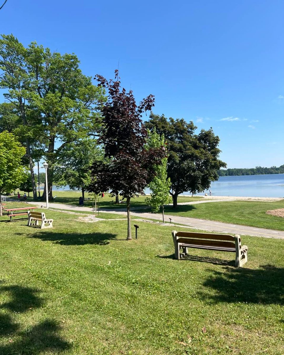 😊🌞Little Lake Park today....