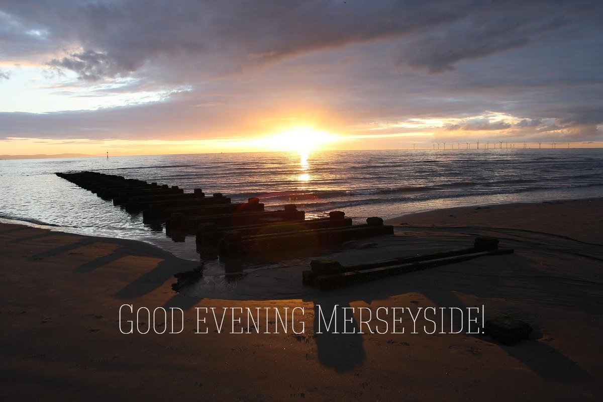 Good evening Merseyside! Elinor, Lisa and Lorraine with you today from Team 4 until 7am 🥳  Please message us with any non-urgent reports or enquiries! Always remember to dial 999 if there's an emergency 🚔 📞 Have a lovely evening and please stay safe 🌇