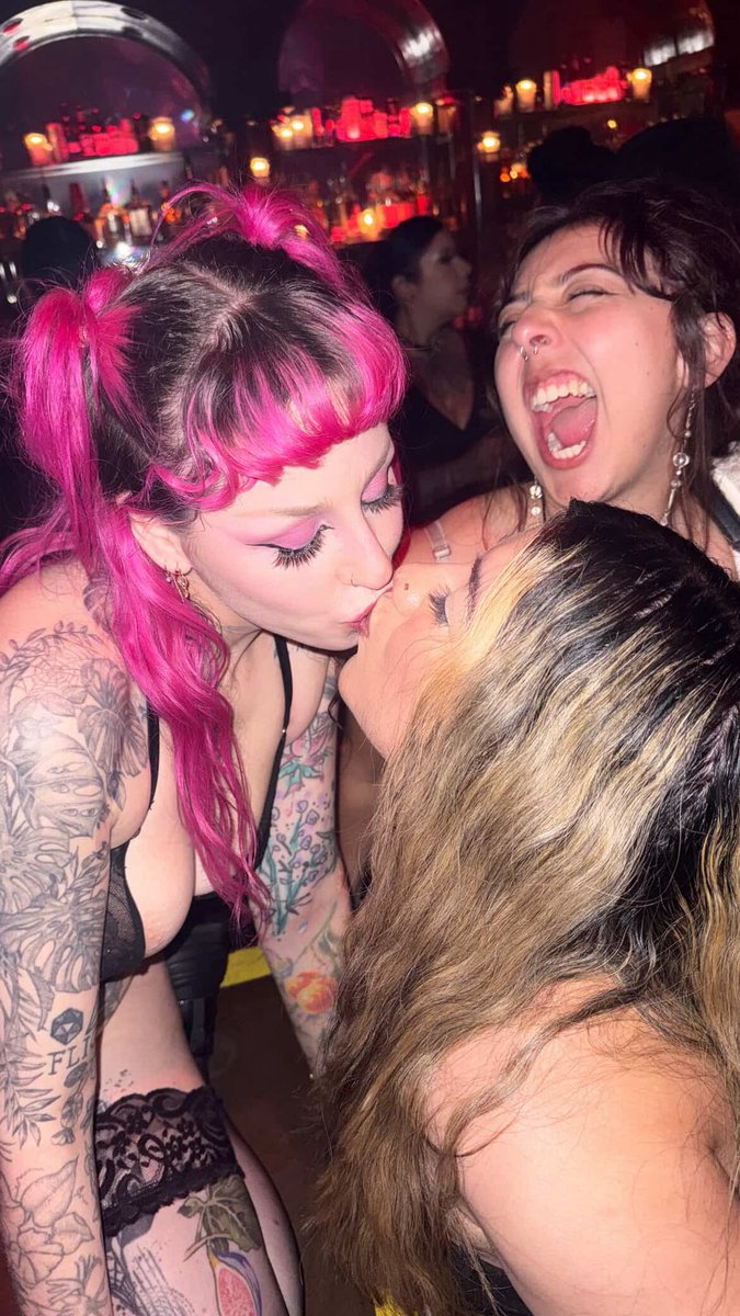 Violescent π€ LA & FMTY (@purrpprincess) on Twitter photo HAPPY PRIDE!!!!! THANK U TO EVERYONE WHO CAME TO <a href="/ClubBarSinister/">BAR SINISTER</a> SATURDAY! ILY ALL. ITS A GOOD DAY TO BE GAYYYYYYYY
shoutout to the cutie fan elyse and her friend for this incredible pic π©· HAPPY PRIDE!!!!! THANK U TO EVERYONE WHO CAME TO <a href="/ClubBarSinister/">BAR SINISTER</a> SATURDAY! ILY ALL. ITS A GOOD DAY TO BE GAYYYYYYYY
shoutout to the cutie fan elyse and her friend for this incredible pic π©·