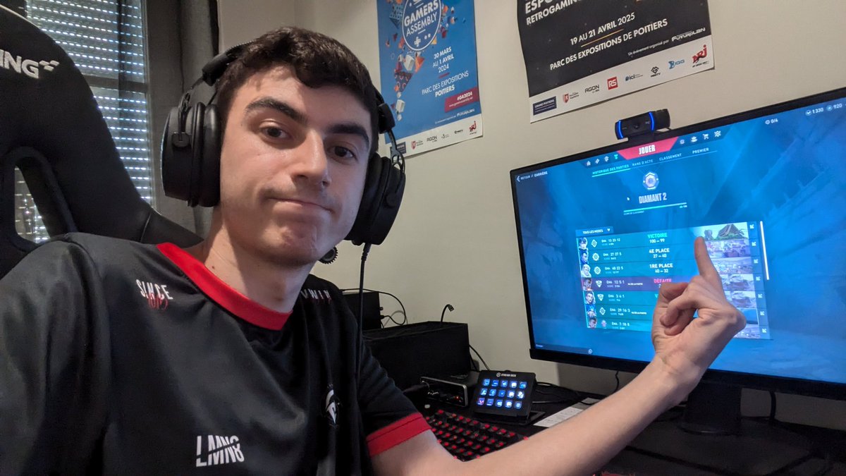 Ino 🎙️ (@itsino_) on Twitter photo Le reset m'a mis Diamant 2, il est temps d'aller recchopper l'Ascendant 🥇
🔗 twitch.tv/itsino_ 🔗
P'tit buff maillot <a href="/OservEsport/">OSV | #OSVWIN 🔴</a> ? 👀 Le reset m'a mis Diamant 2, il est temps d'aller recchopper l'Ascendant 🥇
🔗 twitch.tv/itsino_ 🔗
P'tit buff maillot <a href="/OservEsport/">OSV | #OSVWIN 🔴</a> ? 👀