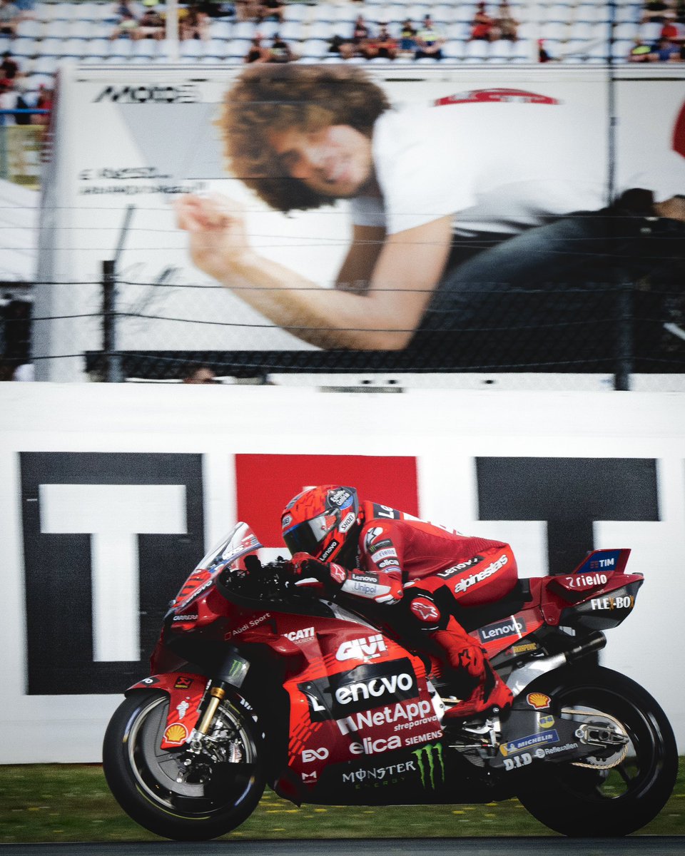 shooterbikes's tweet photo. Ciao Sic ❤️ #CiaoSic #MarcMarquez #TTAssen100years #TTAssen #SonyAlpha https://t.co/BfXD7RTkAk