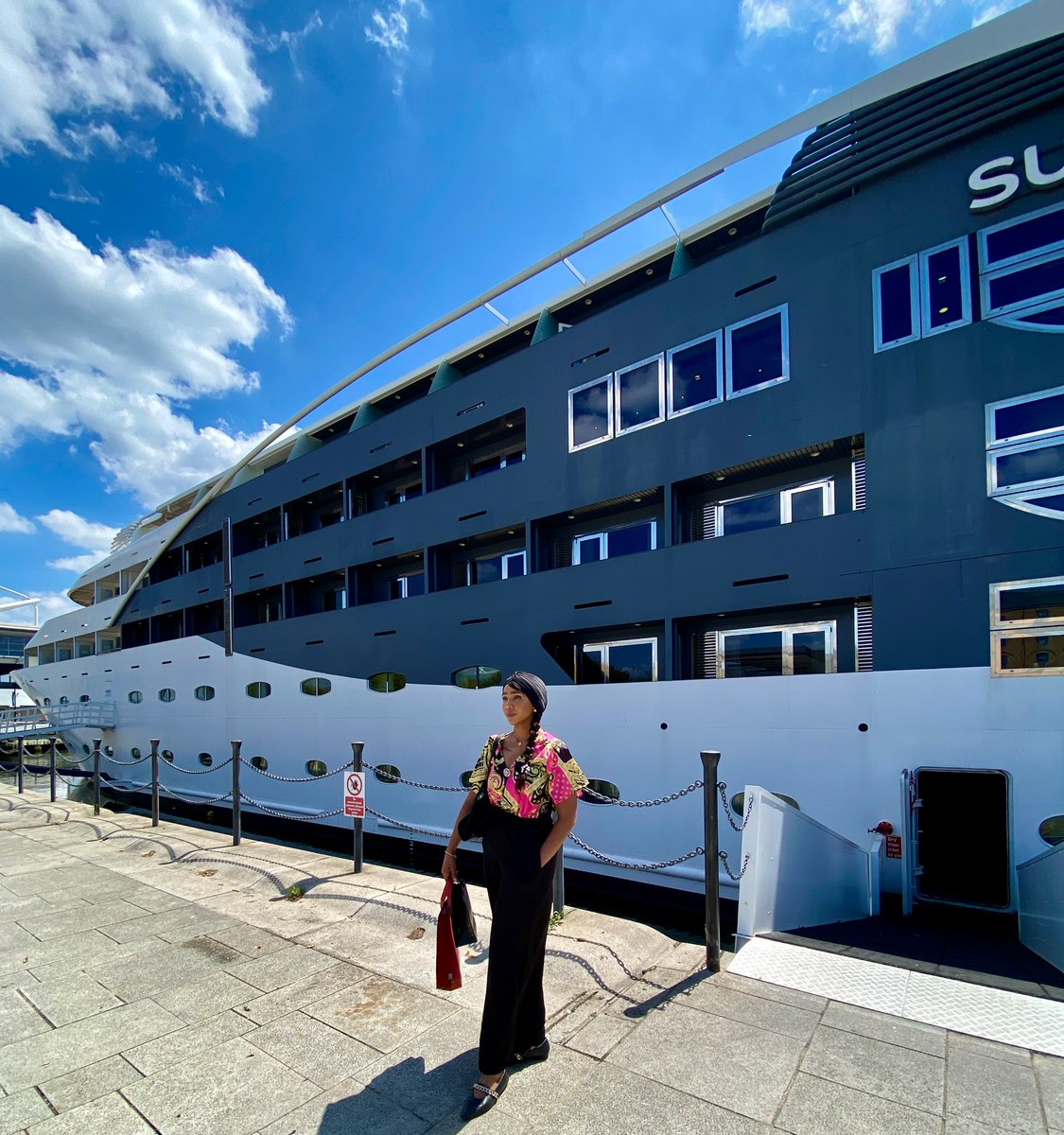 AmyWieam's tweet image. Wrapped up a whirlwind day with a meeting on the stunning Sunborn Yacht Hotel 🌊✨ Then off to Canary Wharf with the team before cooling down by Westminster Bridge with the dreamiest frozen yoghurt 🍦🛥️🌇 #LondonDays #WorkAndWander #CityViews