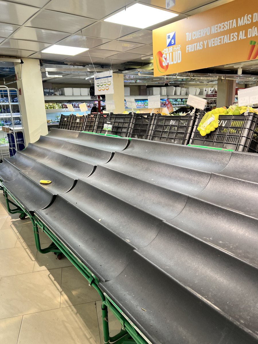 Panamá: abundancia de flores, escasez de de guineo. 

Admito que tengo limitado conocimiento de la industria bananera, pero ahora qué? Dependeremos de la importación? 

Genuinamente pregunto a quienes manejan mayor conocimiento del tema.