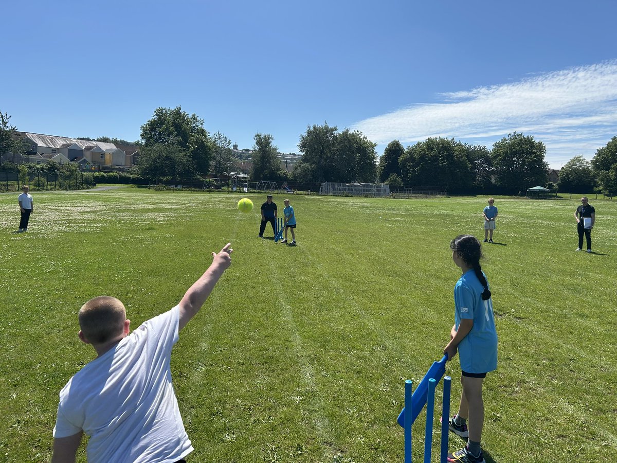 A really enjoyable cricket match this afternoon against <a href="/BurlaisSchool/">Burlais Primary</a>