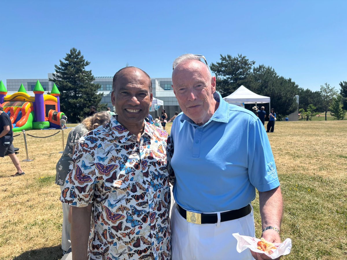 LoganKanapathi's tweet photo. Kicking off Canada Day celebrations with great food, music, and community spirit at my wonderful colleague MPP Laura Smith’s BBQ! @laurasthornhill
Thanks for the warm welcome and an afternoon full of fun 🇨🇦🎉
#communitybbq #canadaday #thornhill https://t.co/yWG3sVoGjK