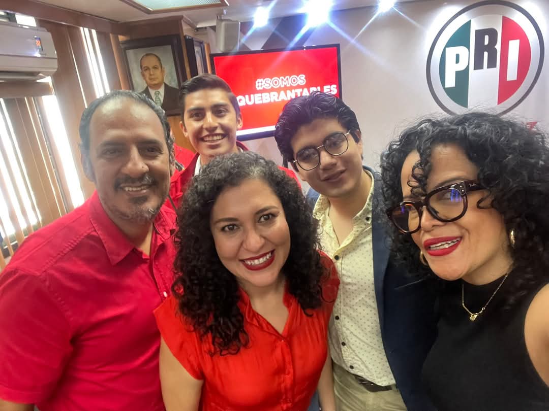 contreaure's tweet photo. El día sábado tuve la honrosa oportunidad de rendir protesta como Secretario de Capacitación y Formación de Cuadros de la Red de Jóvenes del @PRIVeracruz_. Agradezco a @ErnestoVivasE la invitación a sumarme a este gran proyecto de encabezar los esfuerzos de capacitación política https://t.co/Z9gaGCvpsW