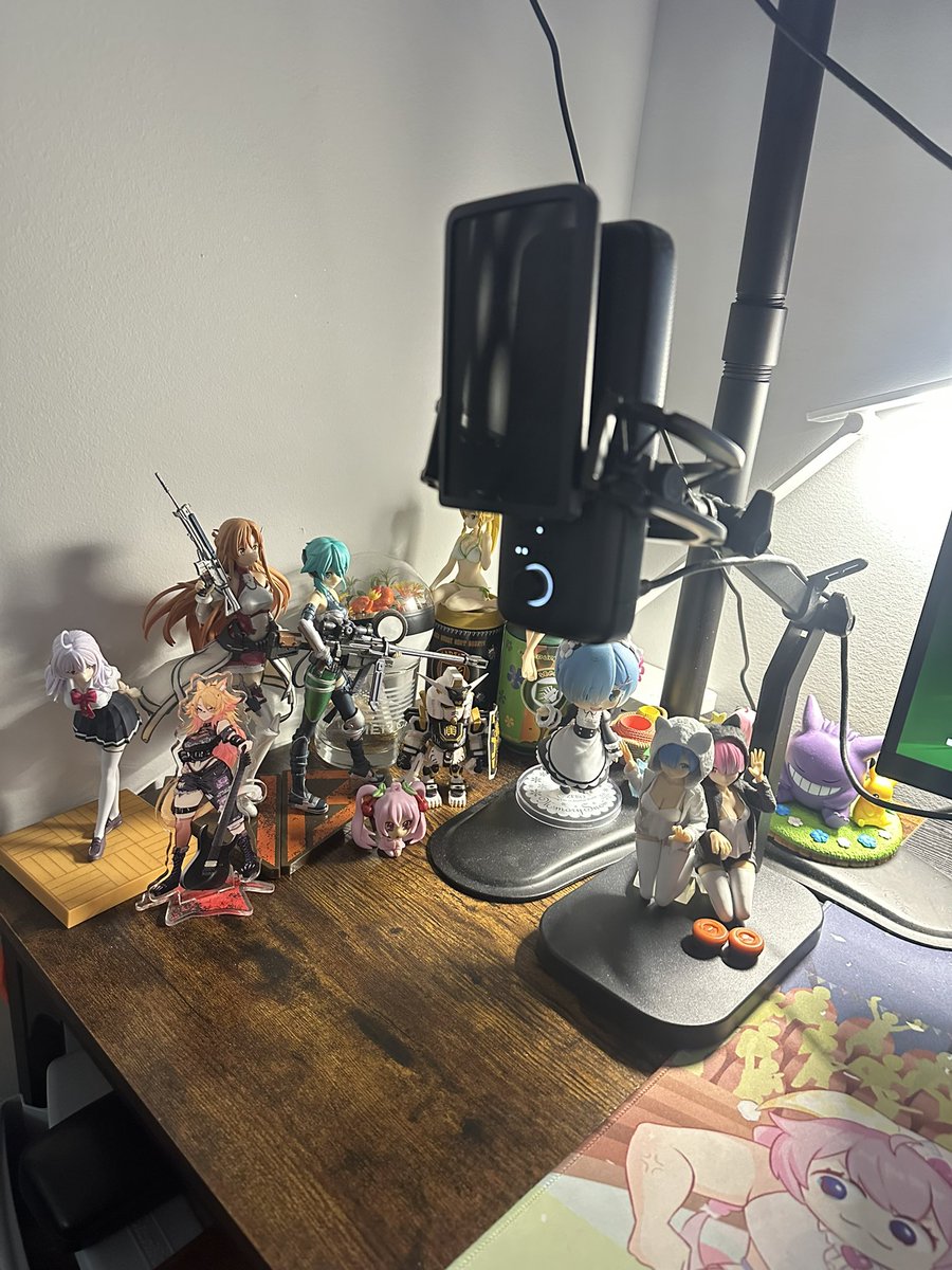 derplenberg's tweet image. The little ones are telling me to stream again soon… #twitch #vtuber #birthdaysoon